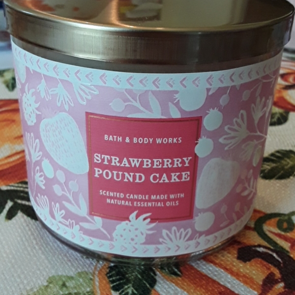 Bath and body works Strawberry Pound Cake candle